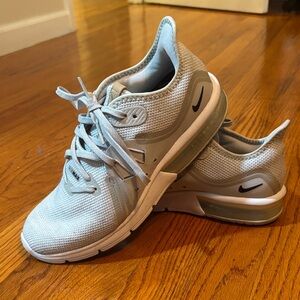Nike AirMax Light Gray Running Shoes